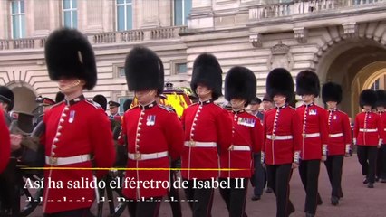 Así ha salido el féretro de Isabel II del Palacio de Buckingham