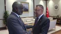 Cumhurbaşkanı Yardımcısı Oktay, Sudan Maliye Bakanı Muhammed'i kabul etti
