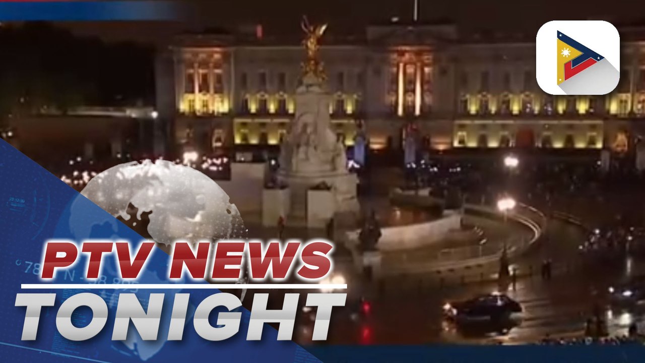 Queen's coffin arrives at Buckingham Palace