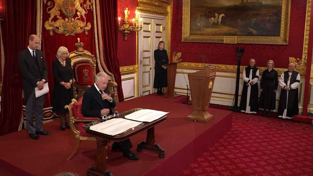 El rey Carlos III planea despidos en Clarence House