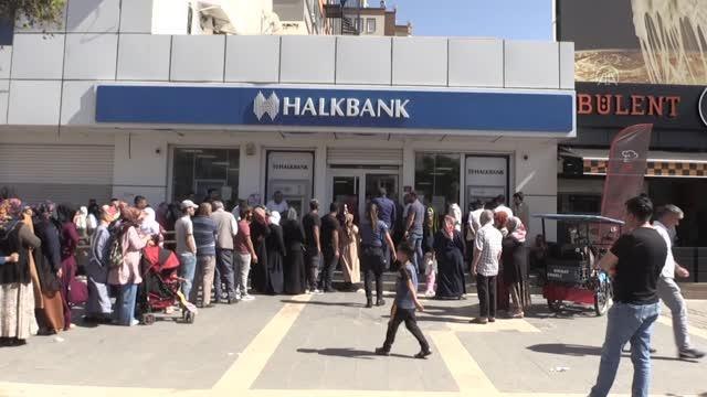 DİYARBAKIR - Sosyal konut projesi için yapılan başvurularda yoğunluk yaşanıyor