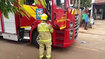 Download Video: Explosão em televisão causa incêndio em residência no Bairro Interlagos