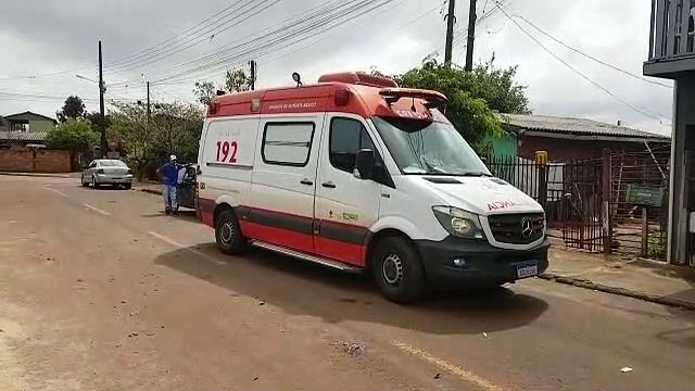 Ato heroico: após entrar em residência em chamas para ajudar vizinhos, homem inala muita fumaça e precisa ser socorrido pelo Samu