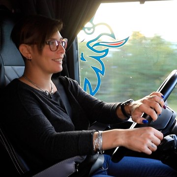 Diane est chauffeur poids lourd depuis 10 ans