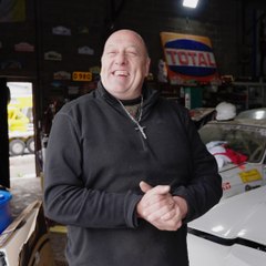 Chez Johnny : ce fan historique a transformé sa station-service en musée-hommage au chanteur