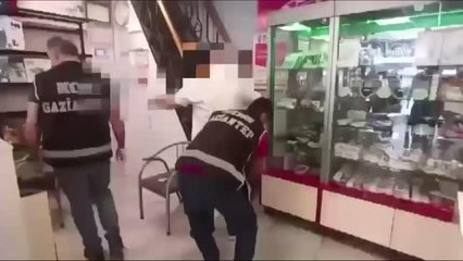 Son dakika haber! GAZİANTEP - "POS tefeciliği" operasyonunda yakalanan 3 şüpheli tutuklandı