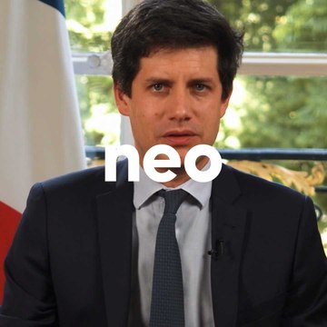 Le ministre de l'Agriculture et de l'Alimentation Julien Denormandie répond aux questions d'agriculteurs pour neo