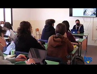 Tra i banchi di scuola si tornerà alla normalità