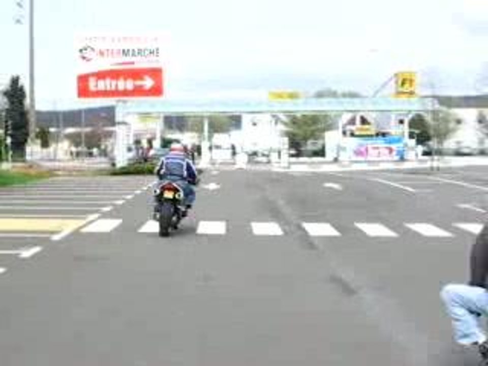 650 SV vs. Pocket Bike 1ère