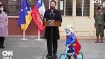 Superman invades Chilean president's press conference | September 8, 2022 | ACM