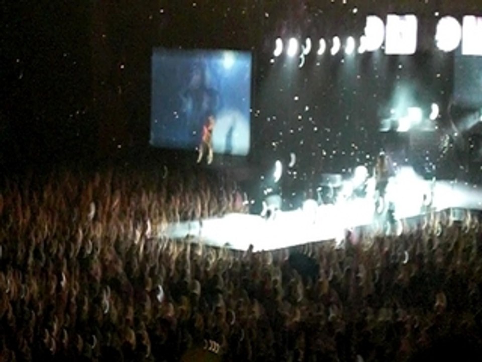 TH à Bercy (10 mars) Fin du concert