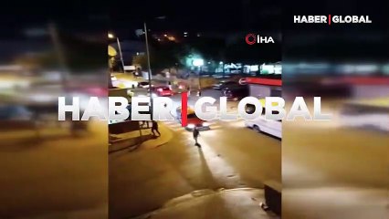 Sokak ortasında 3 kişinin karıştığı silahlı kavga kamerada!