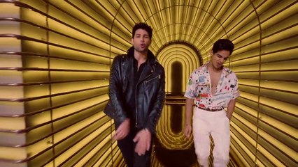 Stylish entry on the show of Ishaan and Siddhant , couch problems they had - Koffee with Karan