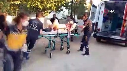 Trafikte tartışıp kendisini takip eden 5 kişiyi evinin önünde vurdu