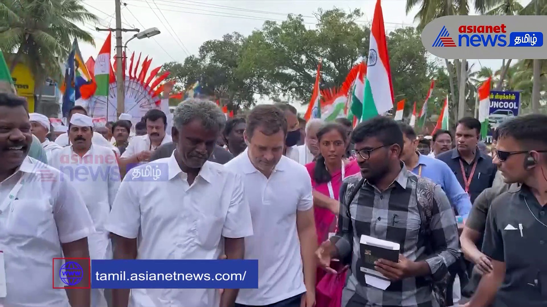 ராகுல் காந்தியுடன் பாரத் ஜோடோ யாத்திரையில் அனிதா சகோதரும் பங்கேற்பு!!