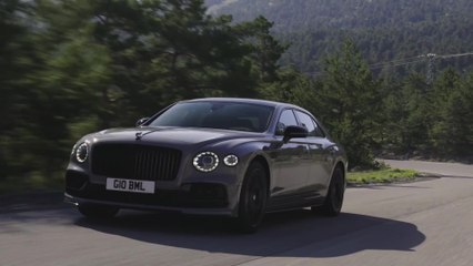 La gamma di prodotti Bentley si completa con la Flying Spur Speed