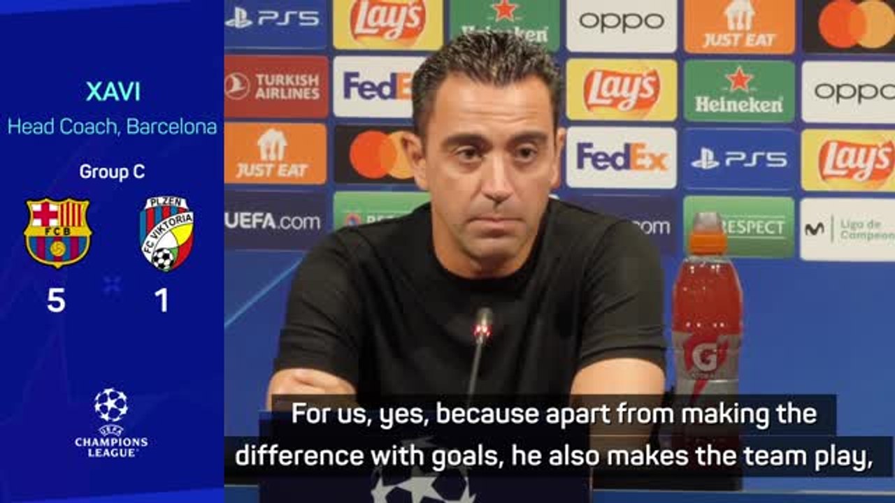 Xavi hails 'spectacular' Lewandowski after hat-trick milestone