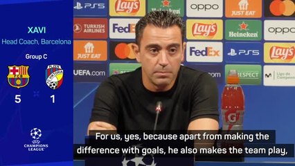 Tải video: Xavi hails 'spectacular' Lewandowski after hat-trick milestone