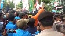 Unjuk Rasa Bem Sukabumi Di Depan Dprd Ricuh Saling Dorong