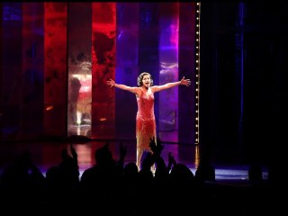 Lea Michele gets multiple standing ovations in 'Funny Girl' debut