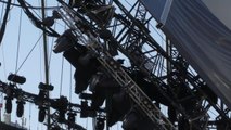 İzmir gündem haberi | İzmir'de Tarkan Konseri Öncesi Çöken Platform Kaldırılıyor