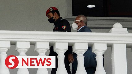 RM60.6mil credited into Najib's personal account in 2011, says bank officer