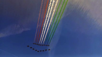 Frecce tricolori in volo su Ghedi