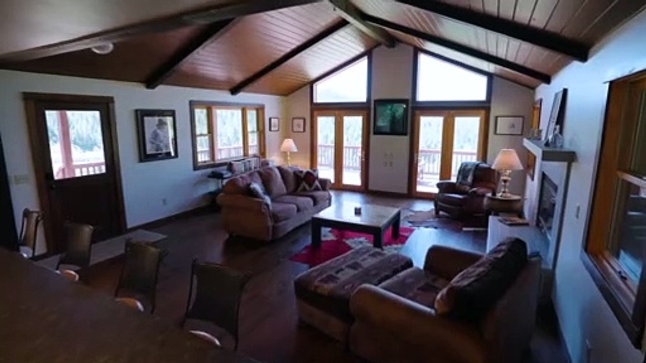Secluded Mountain Retreat with 21± Acres Near Bozeman, Montana