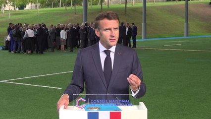 Le CNR « peut déboucher sur des référendums », affirme Emmanuel Macron