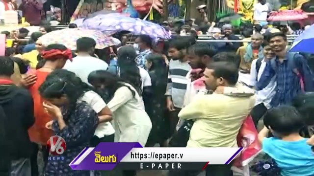 Devotees Throng To See Khairatabad Ganesh Even In Rain | V6 News (1)
