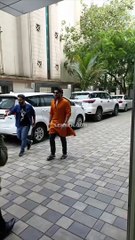 ऑरेंज कुर्ते में कूल अंदाज में दिखे अर्जुन कपूर Arjun Kapoor