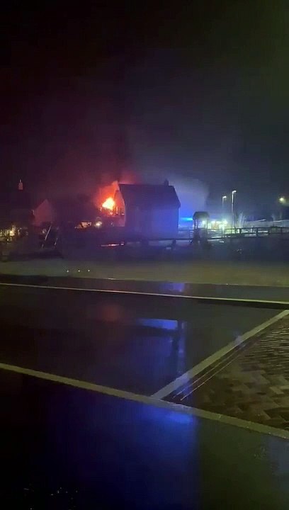 Fire destroys house in Winslow, Bucks