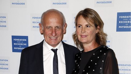 GALA VIDEO - Jean-Michel Aphatie : qui est Stéphanie, sa femme depuis plus de 20 ans ?