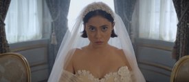 Wedding season (Disney ) : la bande-annonce de cette série déjantée entre thriller et rom-com (VOSTFR)