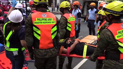 فرق الإنقاذ الفيليبينية تتدرب تحسبا لوقوع زلزال قوته 7,2 درجات