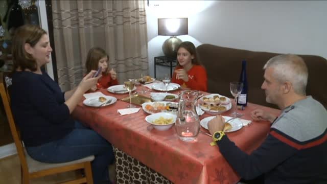 Los jóvenes intentan escapar de las secuelas de la pandemia