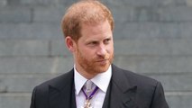 El príncipe Harry se une a la familia real y se traslada urgentemente a Balmoral sin Meghan Markle