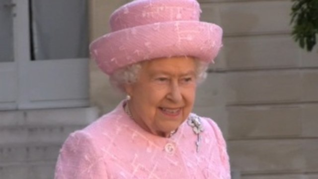 La reina Isabel, bajo supervisión médica por la preocupación sobre su salud