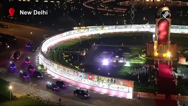 PM Modi unveils grand statue of Netaji Subhas Chandra Bose near India Gate