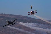 İzmir haber! Kadın akrobasi pilotu Semin Öztürk Şener, İzmir'de prova yaptı