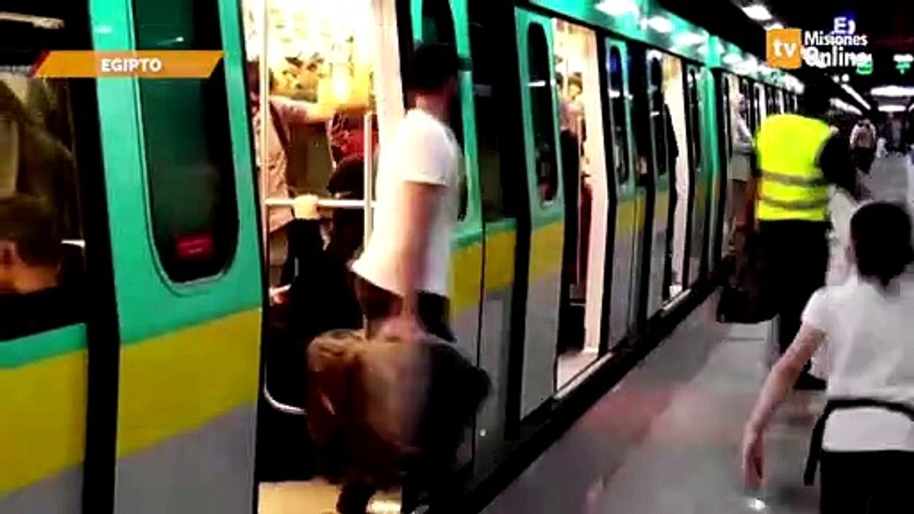 El Cairo tiene a sus dos primeras mujeres conductoras de metro