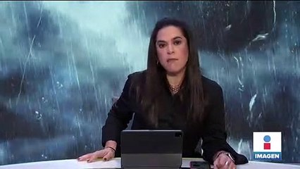 Cae roca de varias toneladas sobre viviendas en Ecatepec