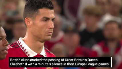 Man United and Arsenal mark the passing of UK's Queen Elizabeth II