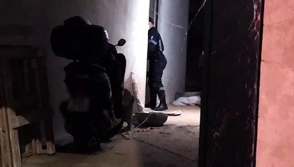 Homem sofre suspeita de fratura no braço após cair em buraco de elevador em obra no Centro