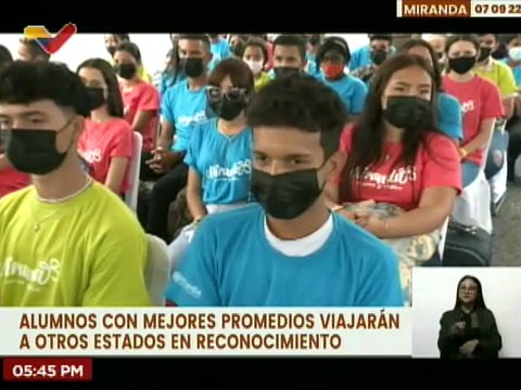 Estudiantes de Miranda con mejores promedios conocerán sitios turísticos de Falcón y Apure