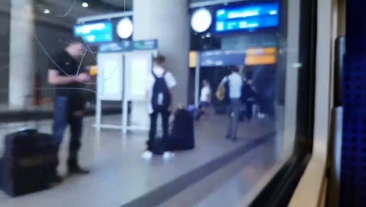 S-Bahn macht Rennwagengengeräusche