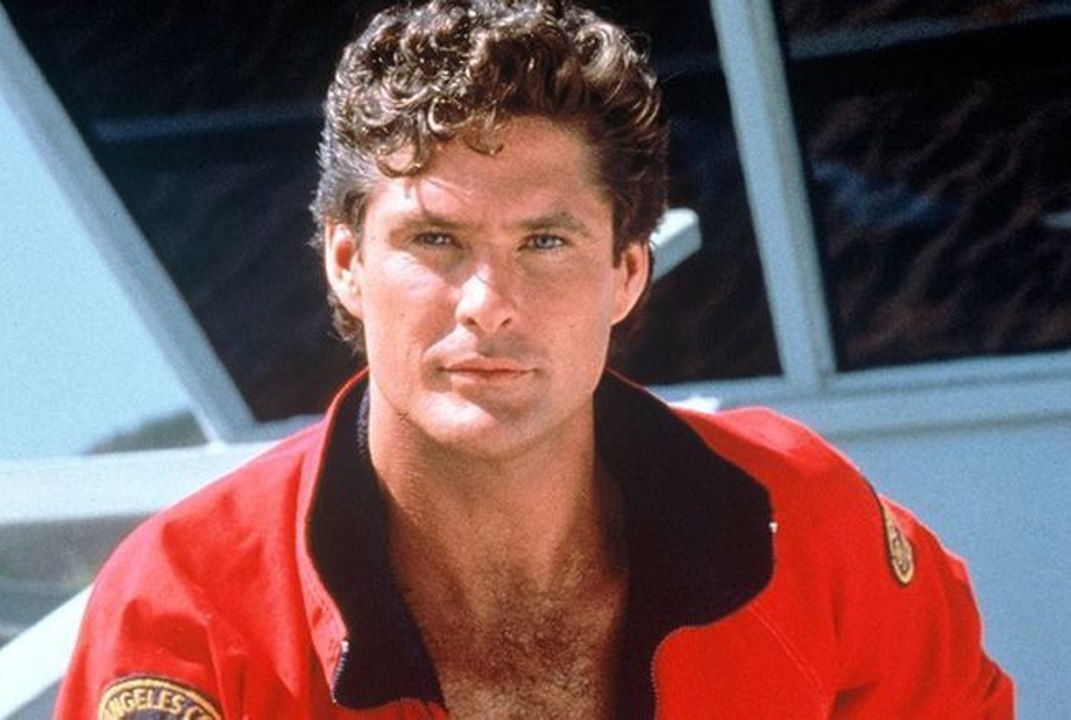 « Alerte à Malibu » : David Hasselhoff, 70 ans et méconnaissable… La star des années 90 fait une apparition surprise et crée le buzz