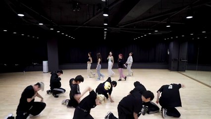 CRAXY(크랙시) - 'REQUIEM' Dance Practice