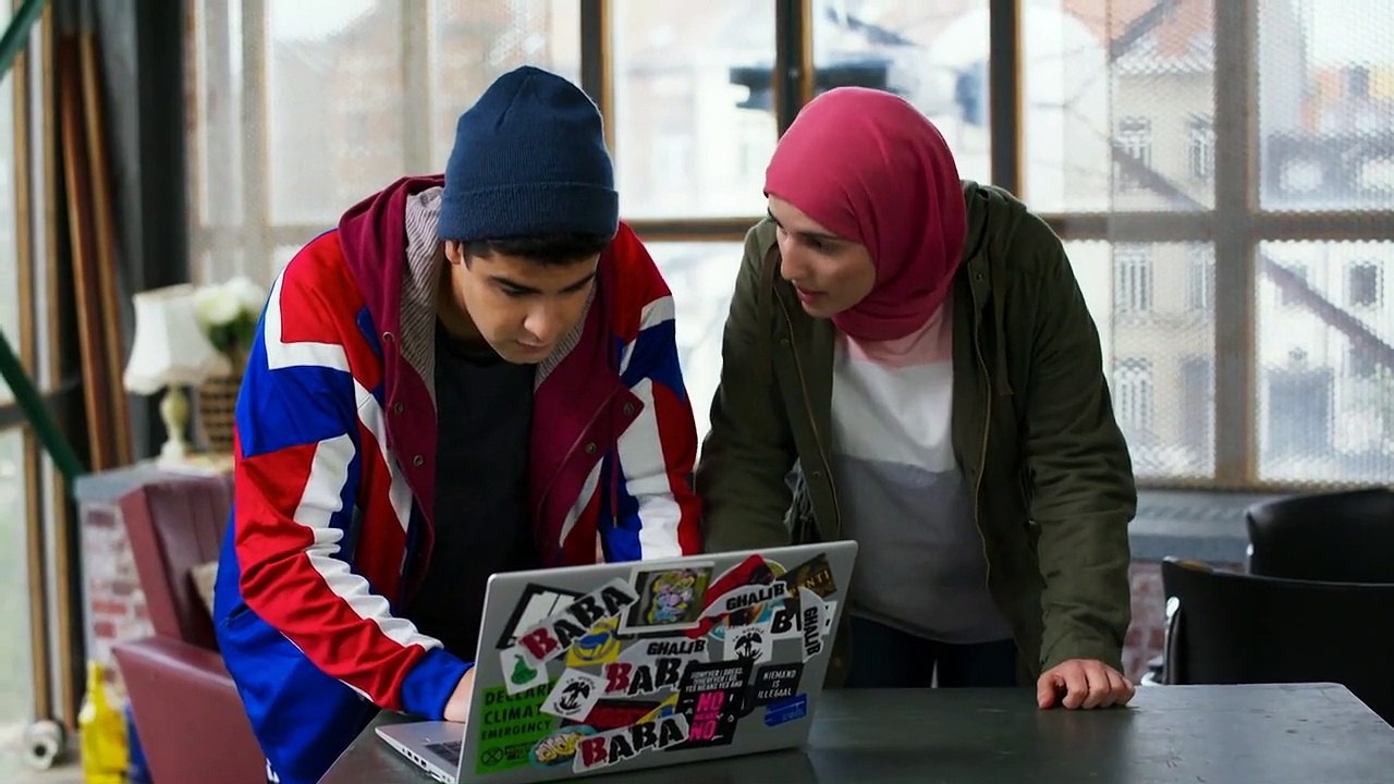 Hoodie Staffel 1 Folge 28 HD Deutsch