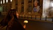 «On ne réalise pas qu’on a maintenant un roi» : des fans rendent hommage à la reine Elizabeth II à Paris